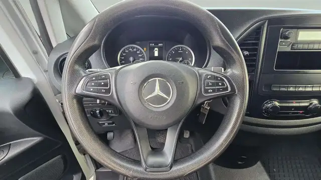 Mercedes-Benz Vito view 15