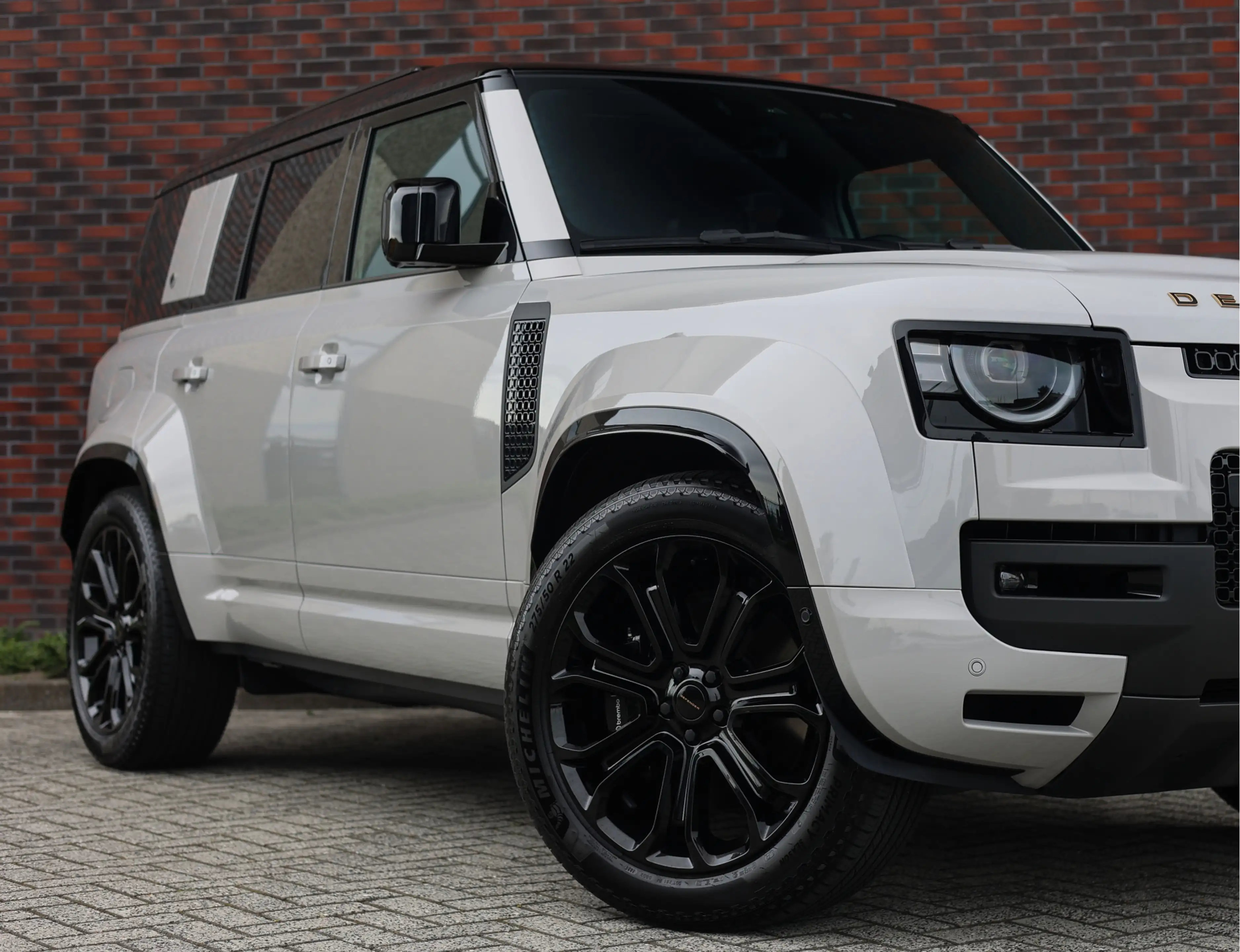 Land Rover Defender P635 OCTA | Pano - Trekhaak - Meridian — photo 6