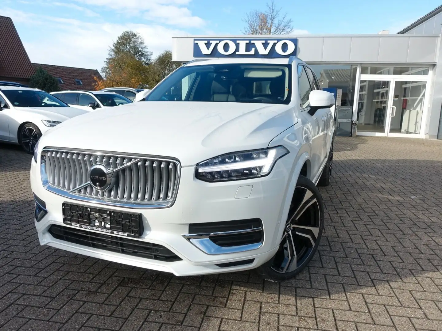 Volvo XC90 Plus, T8 AWD Plug-in Hybrid/360°/HeadUP/BLS Weiß - 1