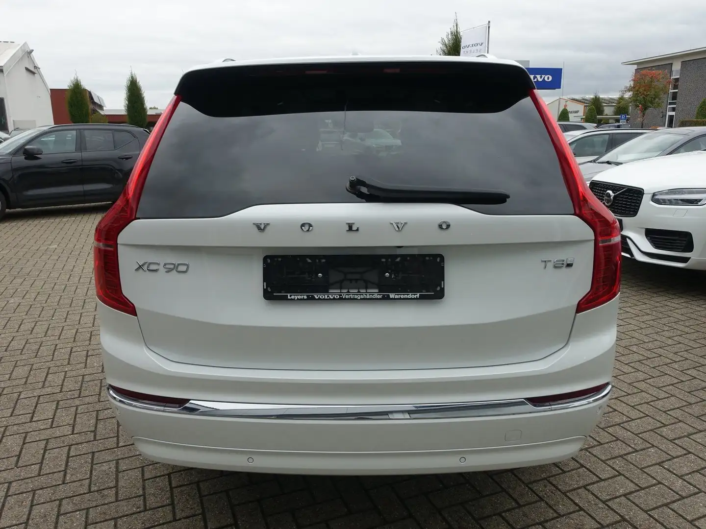 Volvo XC90 Plus, T8 AWD Plug-in Hybrid/360°/HeadUP/BLS Weiß - 2