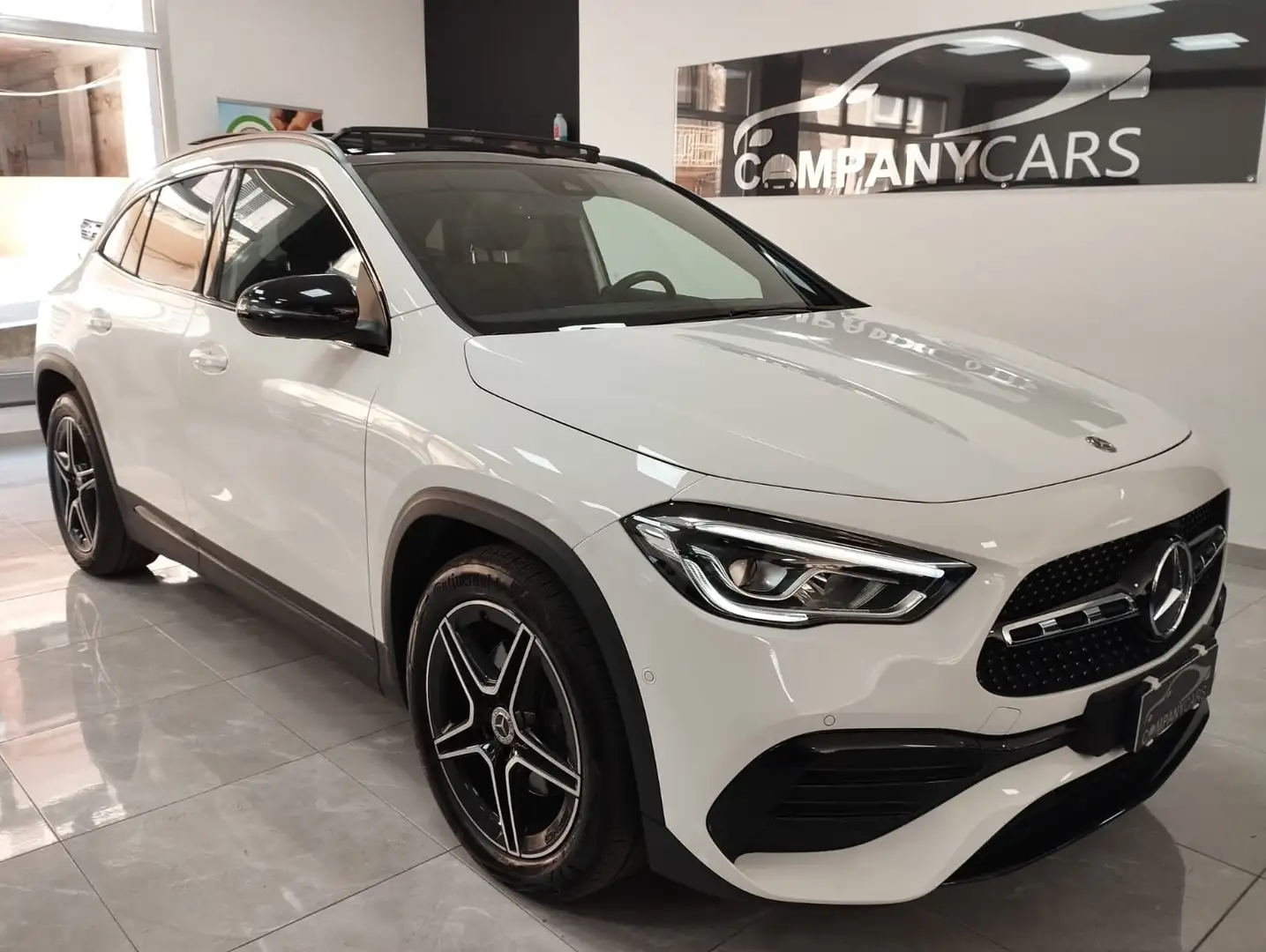 Mercedes-Benz GLA 200 d Premium auto - 1