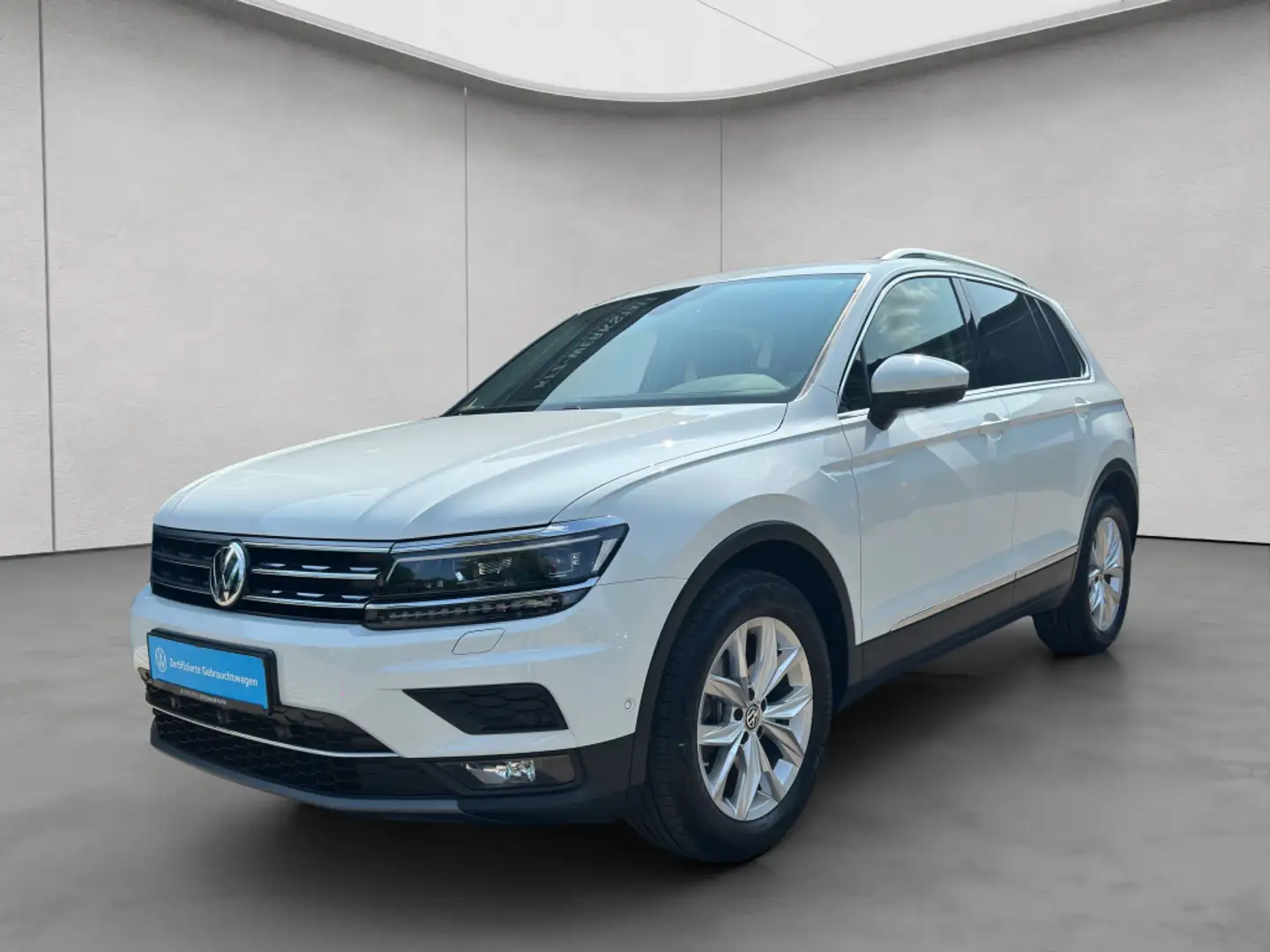 Volkswagen Tiguan 2.0 TSI 4Motion DSG Highline StdHz RFK PA Weiß - 2