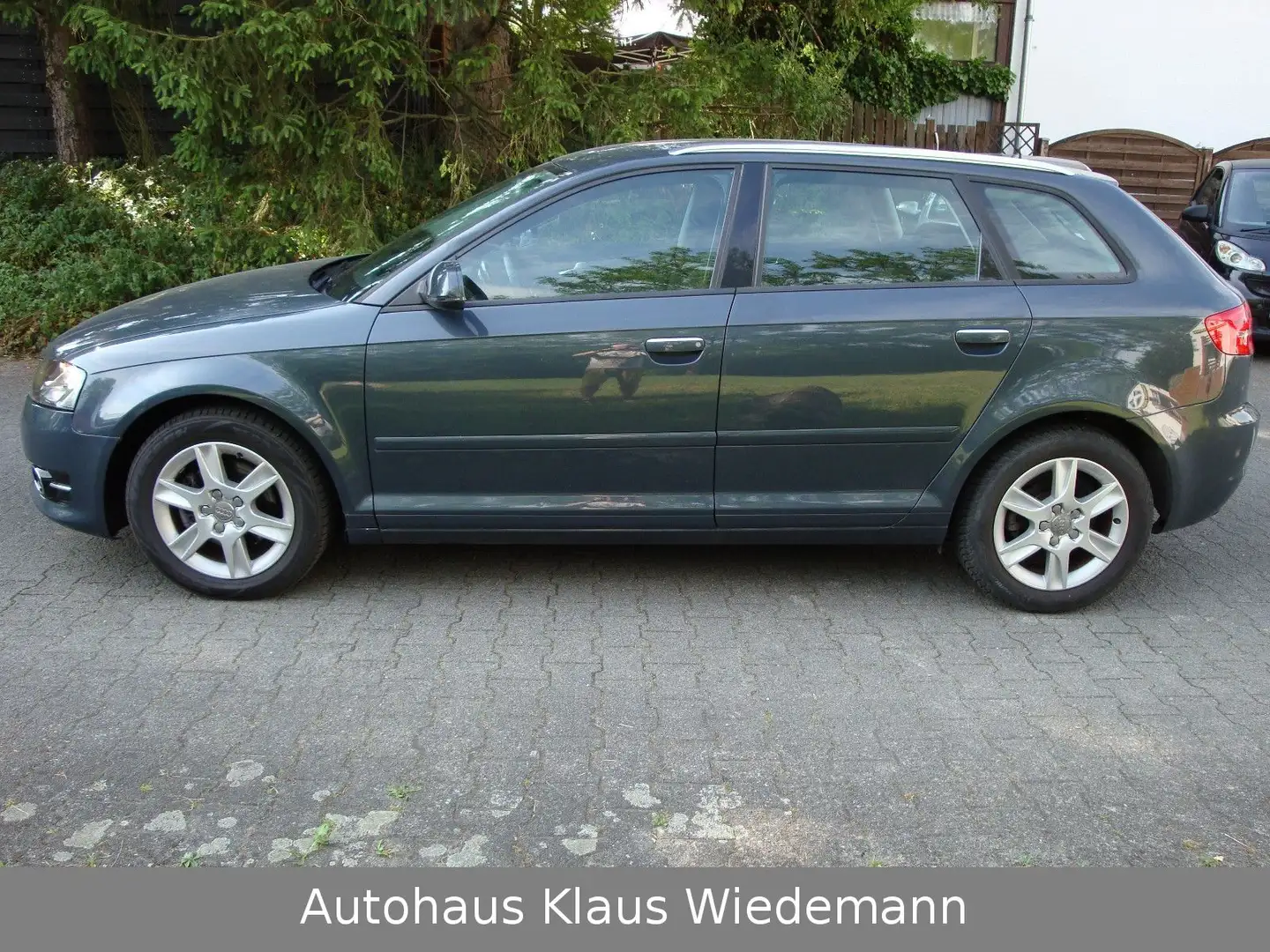 Audi A3 1.4 TFSI Attraction - 1.Hd./orig. 66 TKM Grau - 2