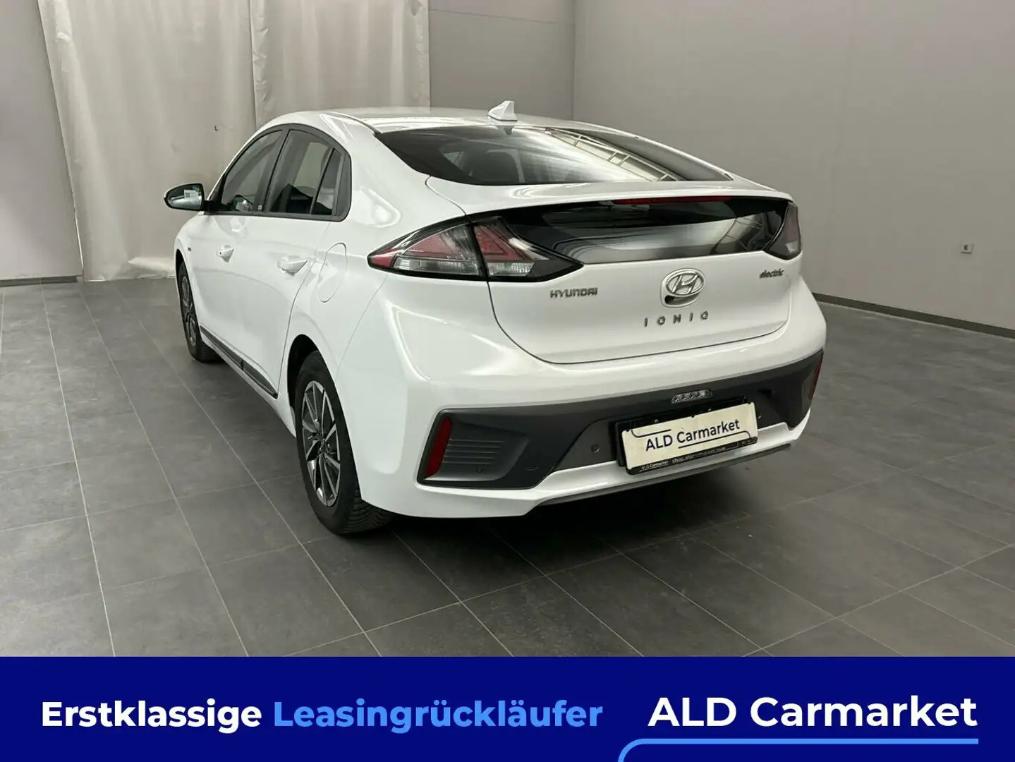 Hyundai IONIQ Elektro Trend Limousine, 5-türig, Direktantrieb, 1 Weiß - 2