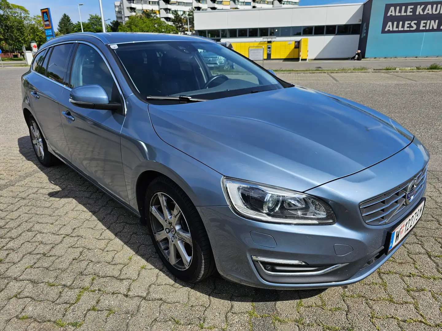 Volvo V60 Summum,Geartronic,AWD,Volvo Garantie,Standheizung Blau - 2
