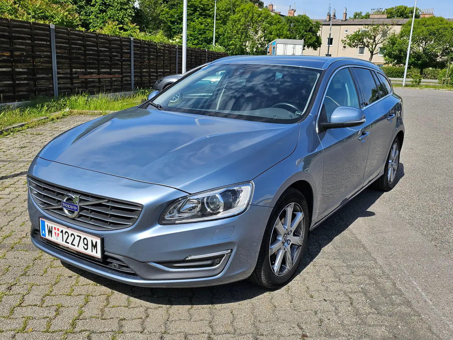 Volvo V60 Summum,Geartronic,AWD,Volvo Garantie,Standheizung Blau - 1
