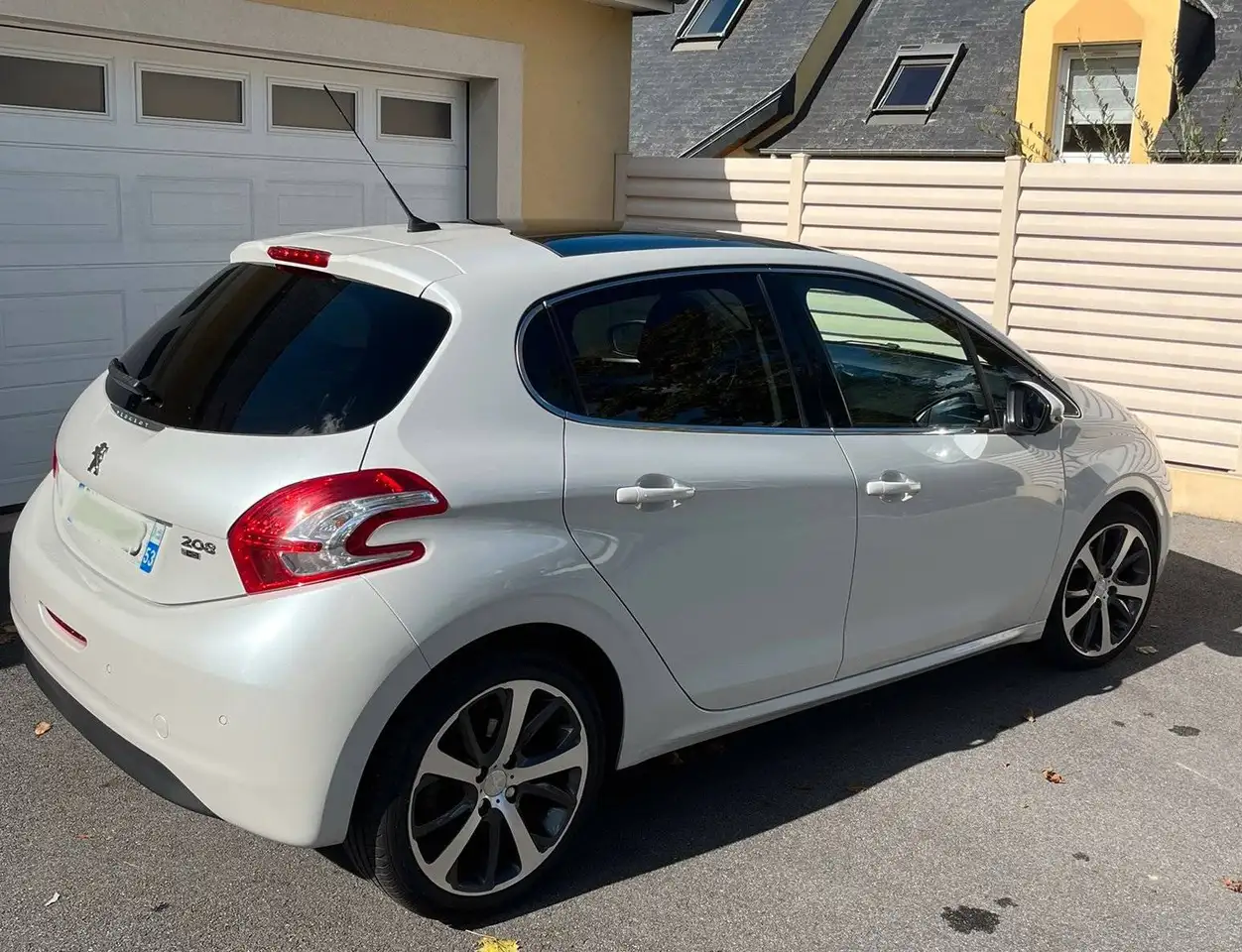 Peugeot 208 208 — photo 5