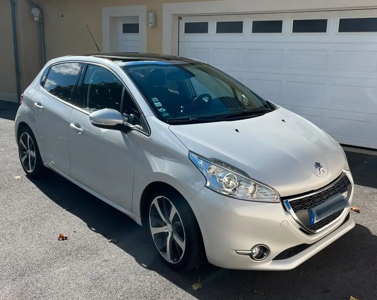 Peugeot 208 208 — photo 4