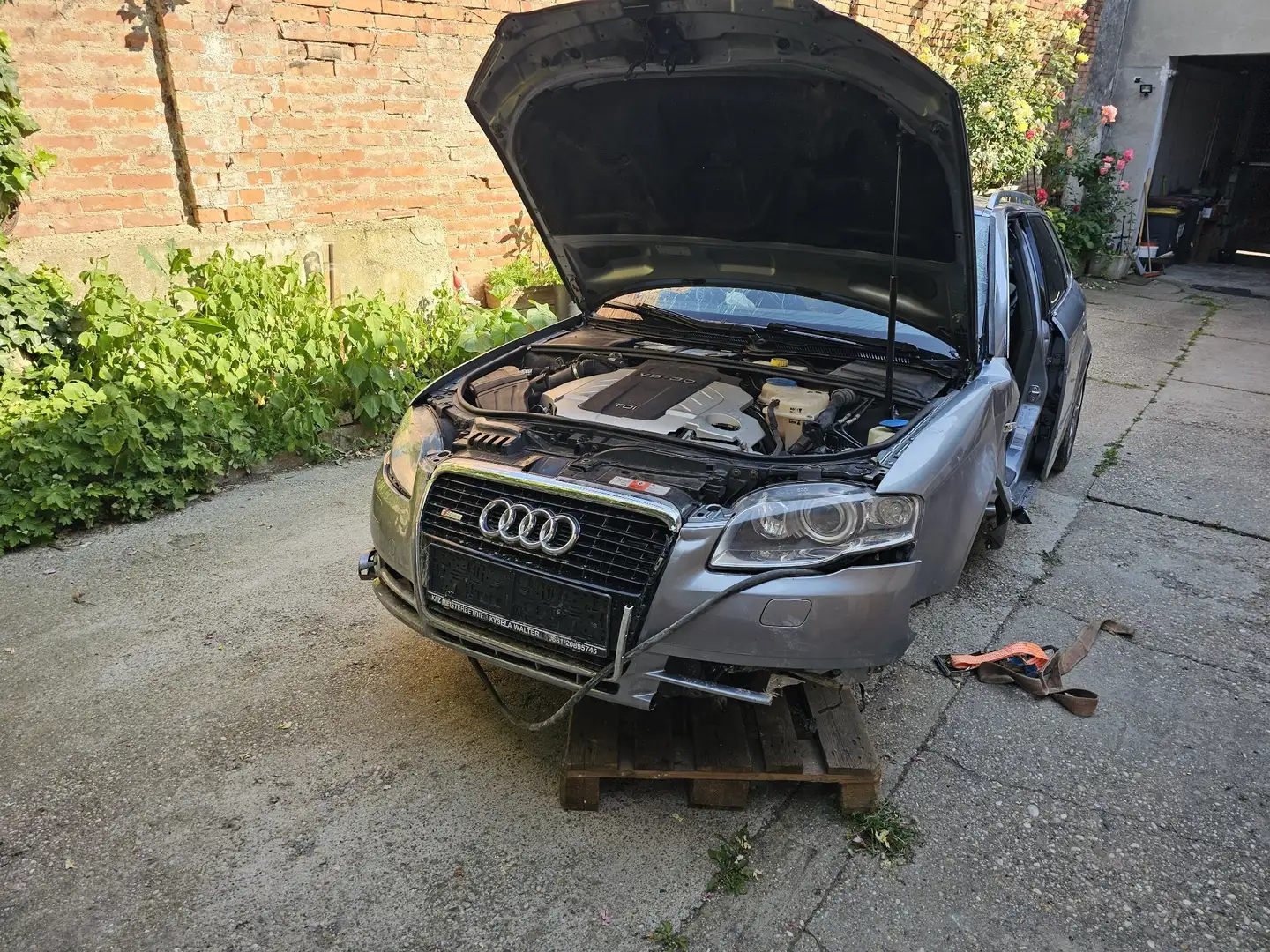 Audi A4 Avant 3,0 TDI V6 quattro DPF Tiptronic Silber - 1