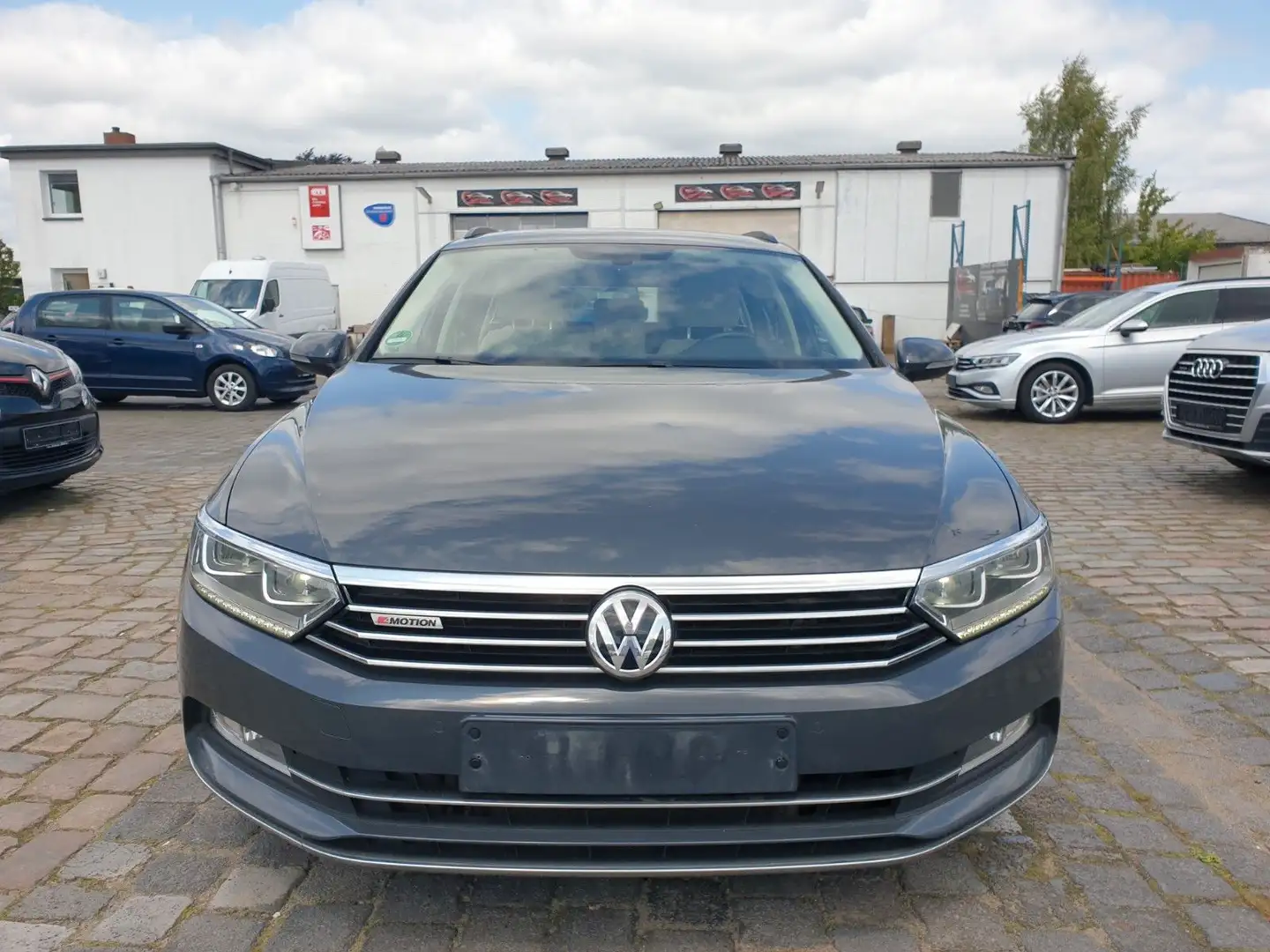 Volkswagen Passat Variant Comfortline BMT/Start-Stopp 4Moti Grau - 2