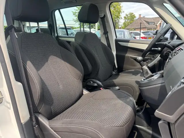 Citroen Grand C4 Picasso view 12