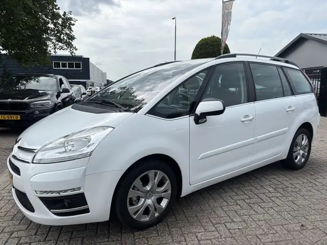 Citroen Grand C4 Picasso view 4