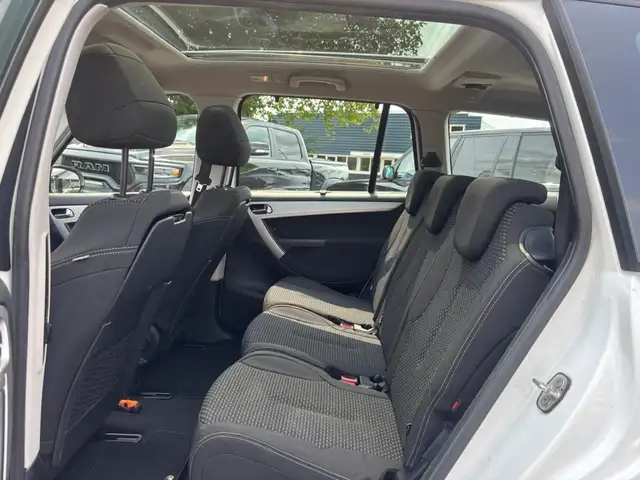 Citroen Grand C4 Picasso view 15