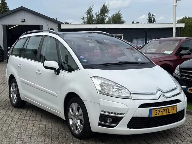 Citroen Grand C4 Picasso view 3