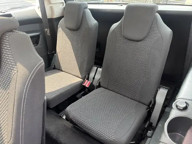 Citroen Grand C4 Picasso view 14