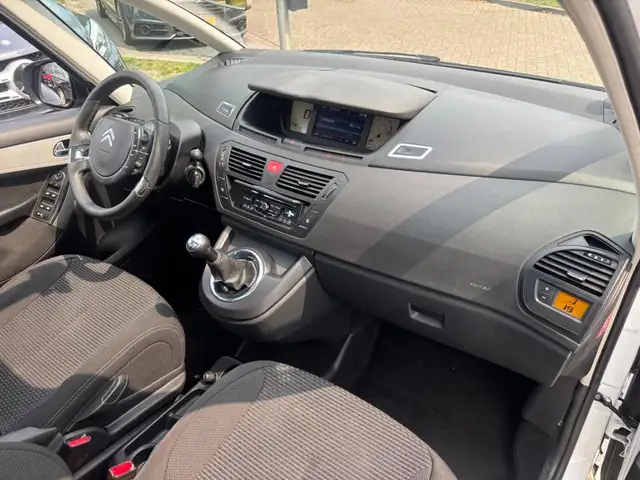 Citroen Grand C4 Picasso view 9