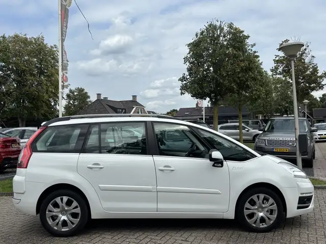 Citroen Grand C4 Picasso view 5