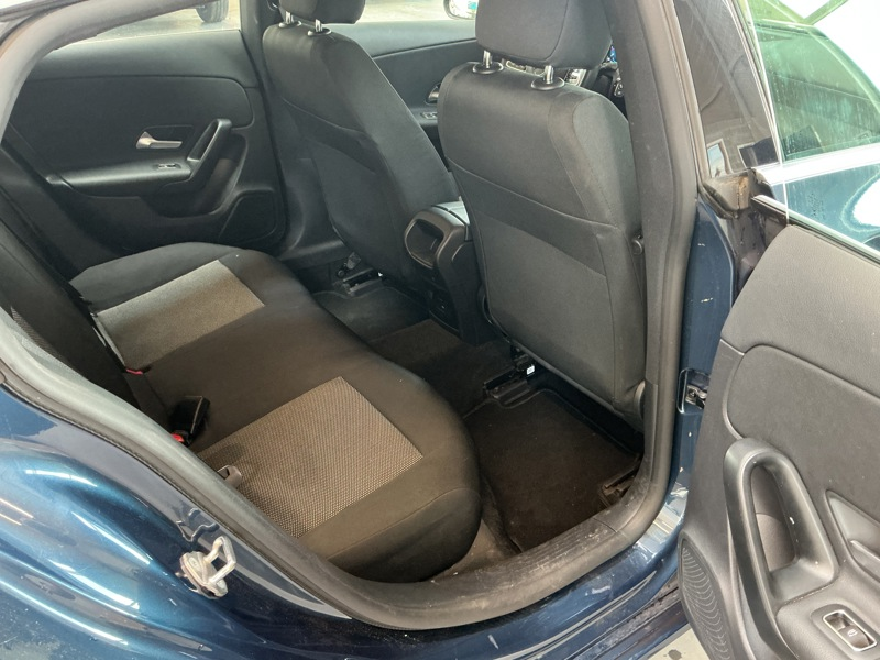 Mercedes-Benz CLA 180 SB Luxury Line — photo 17
