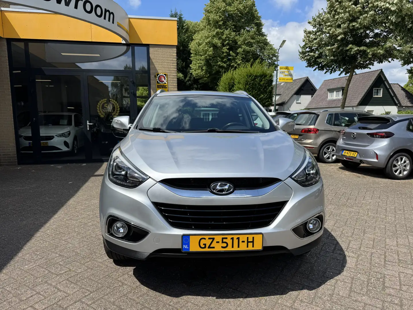 Hyundai iX35 1.6i GDI Go! Climate Control Navi Camera Grijs - 2