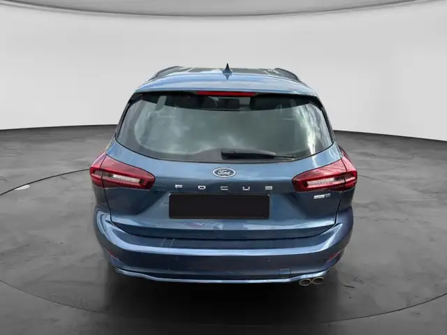 Ford Focus view 5