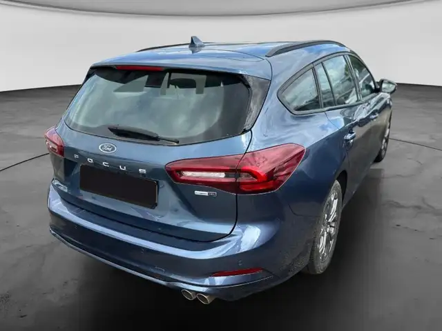 Ford Focus view 6