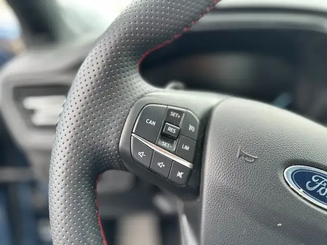Ford Focus view 14