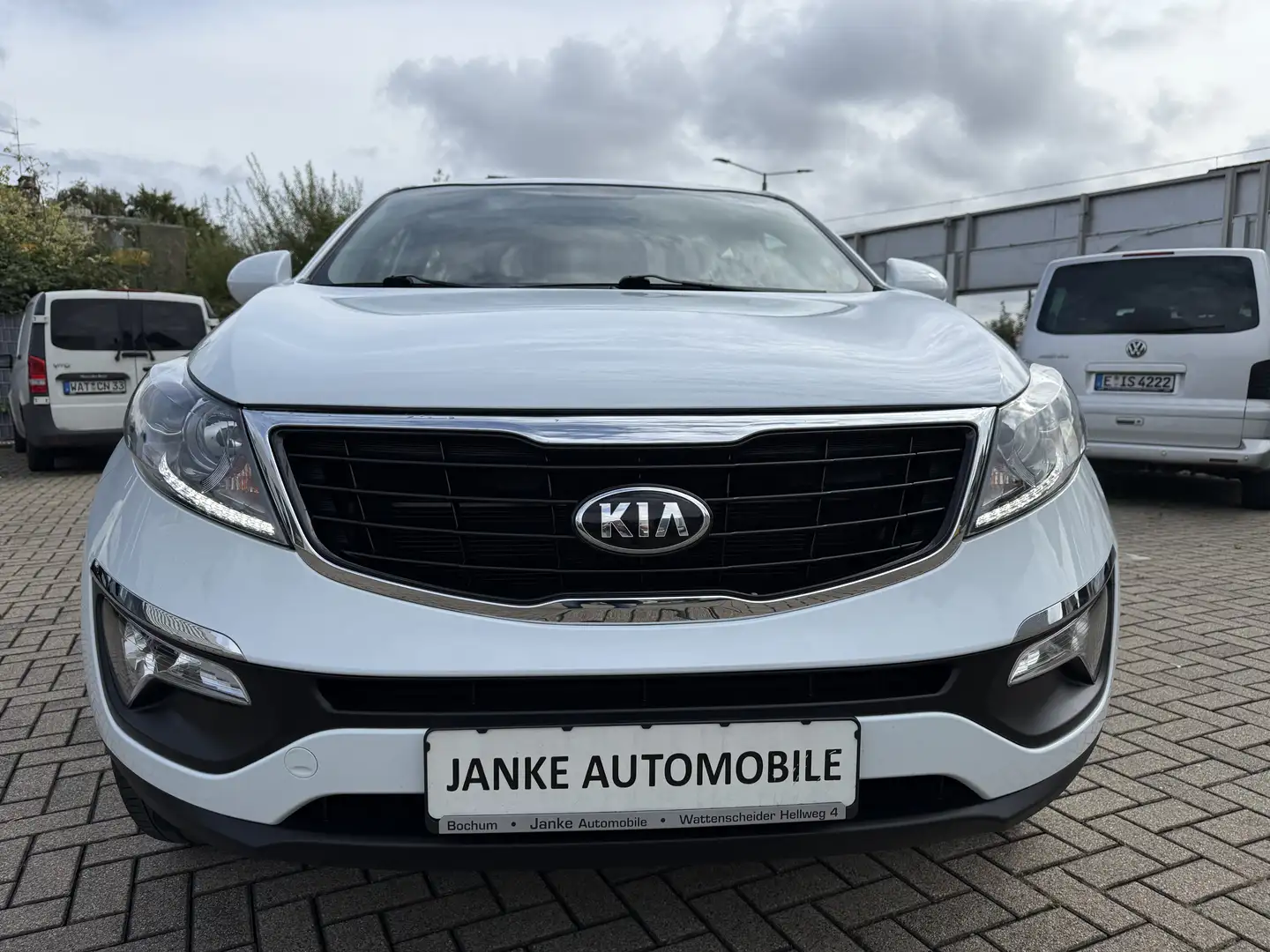 Kia Sportage Attract 2WD/1HAND/Neu Inspektion/AHK/8fach alu. Blanc - 2