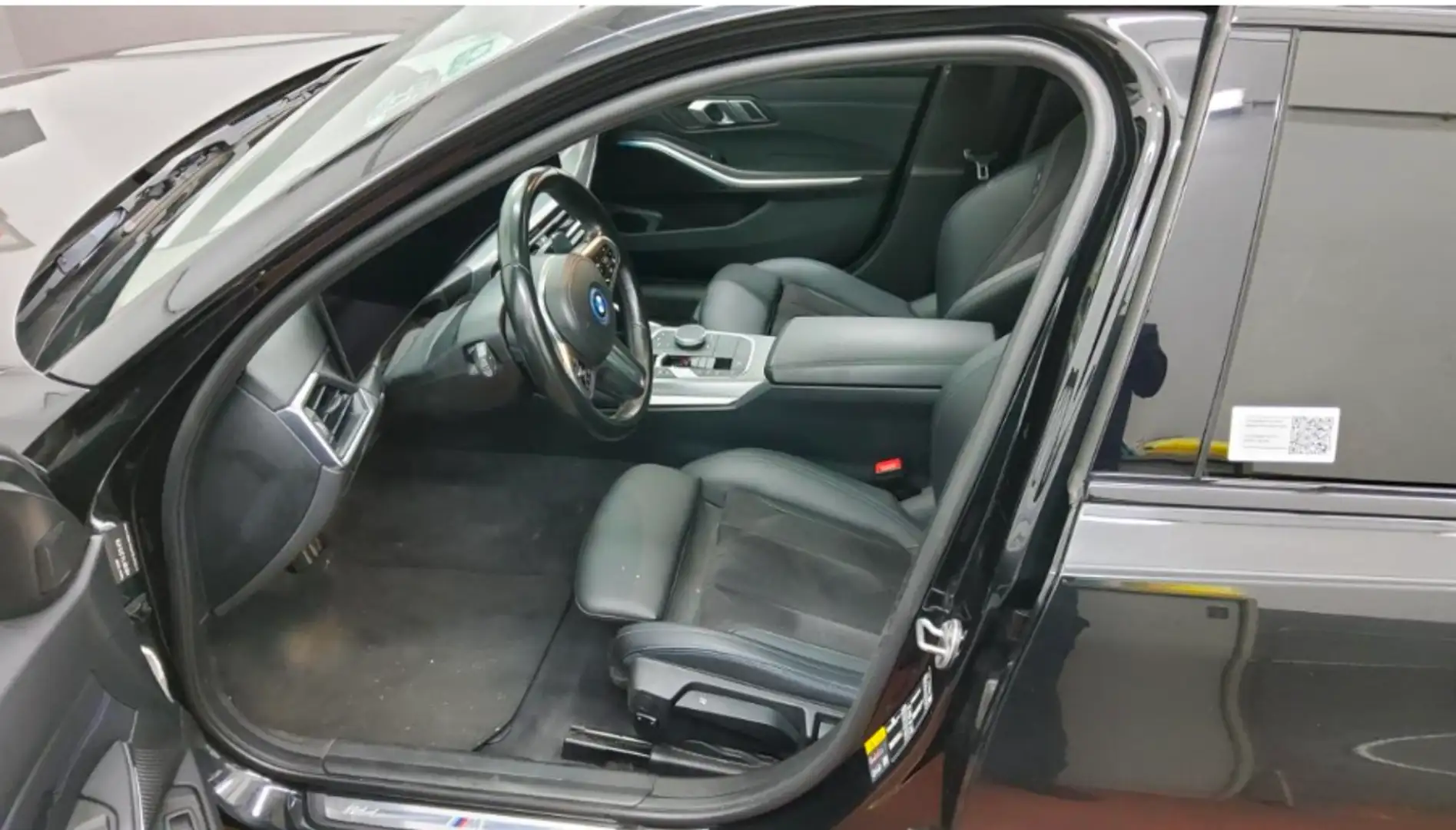 BMW 320 320e M SPORT/LCI FACELIFT/CAM/PANO/HIFI Schwarz - 2