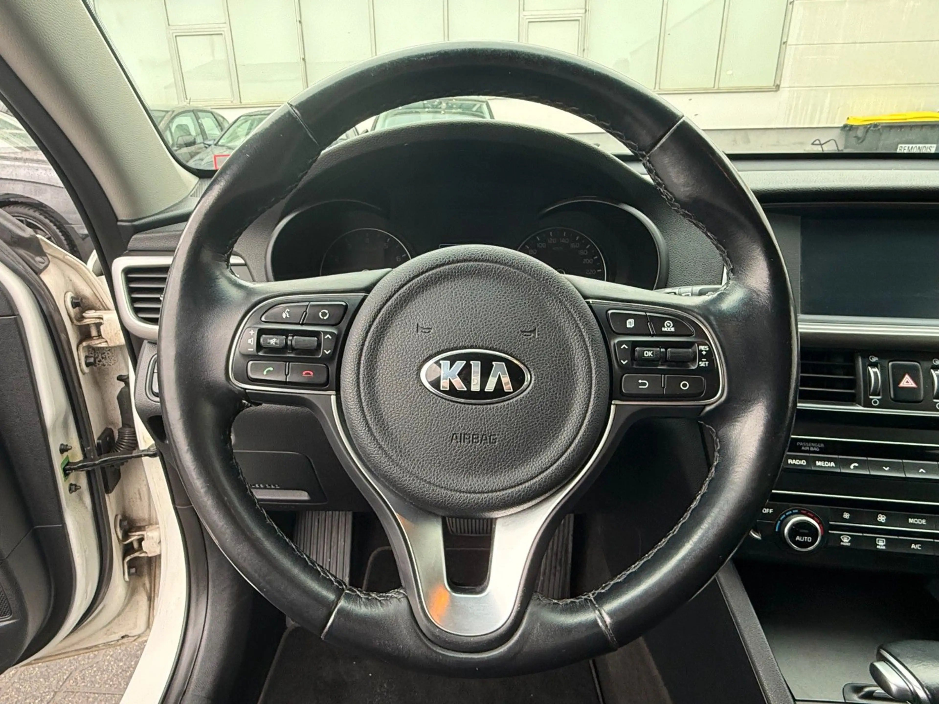 Kia Optima Edition 7 KAMERA/KLIMA/SCHECKHEFT/NAVI — photo 11
