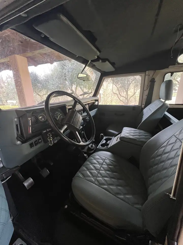 Land Rover Defender 90 2.5 td Hard Top, foto 5