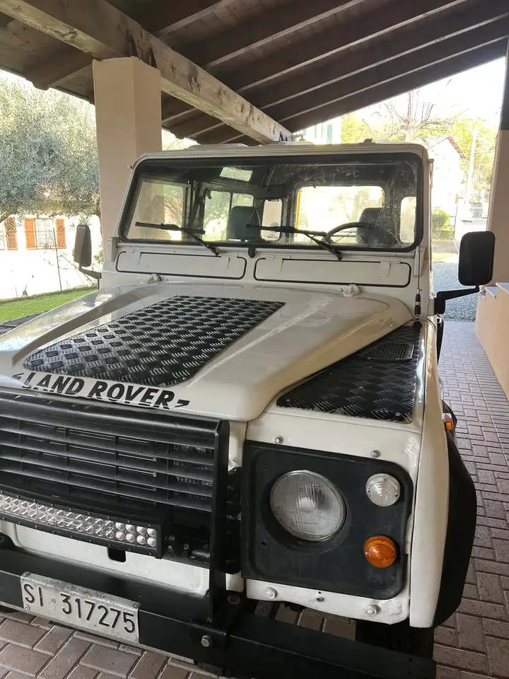 Land Rover Defender 90 2.5 td Hard Top, foto 3