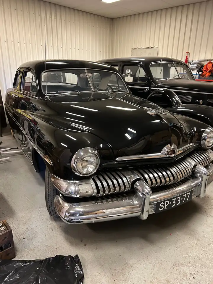 Ford Mercury Eight, foto 2