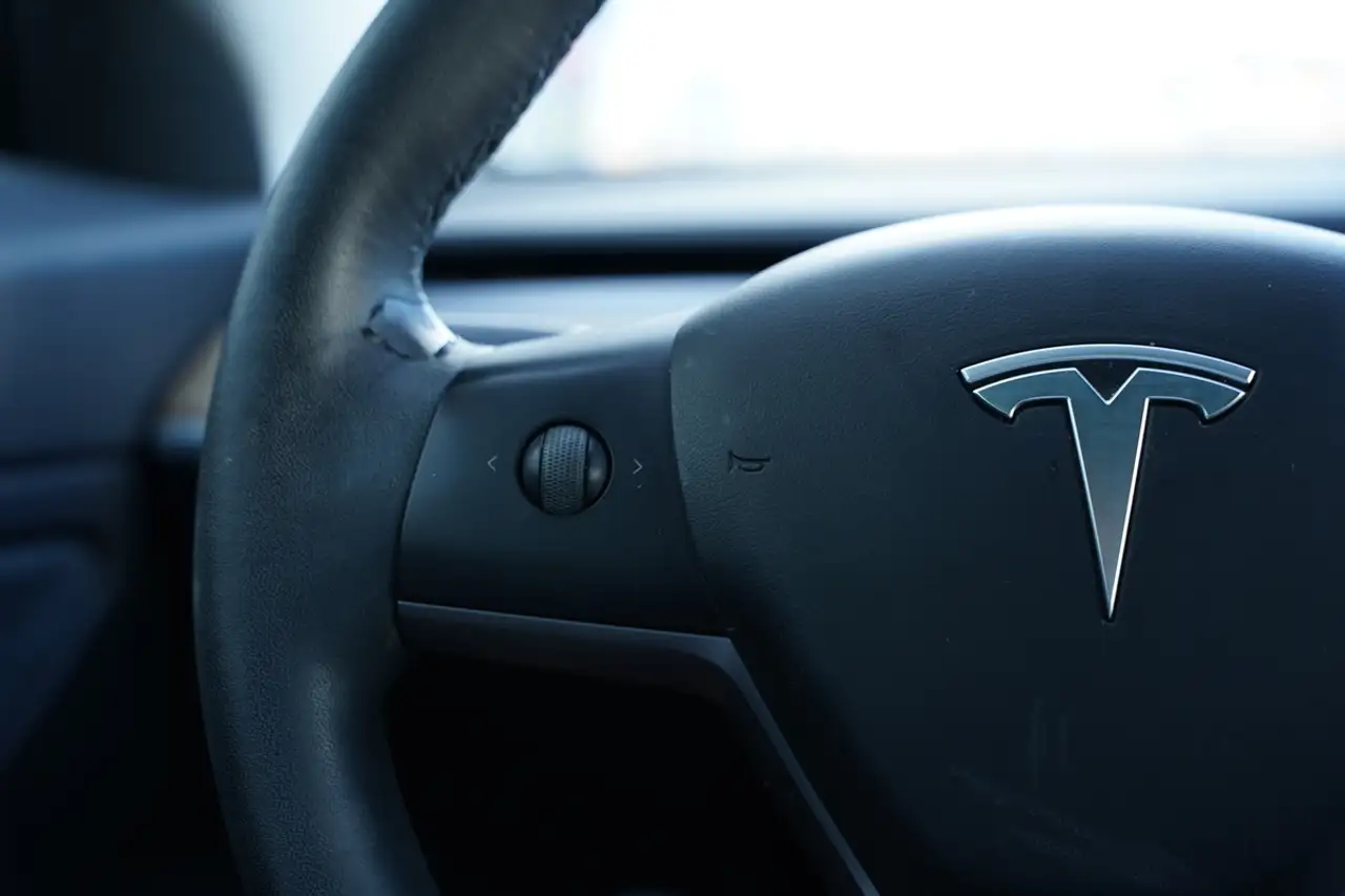 Tesla Model 3 photo Tesla Model 3