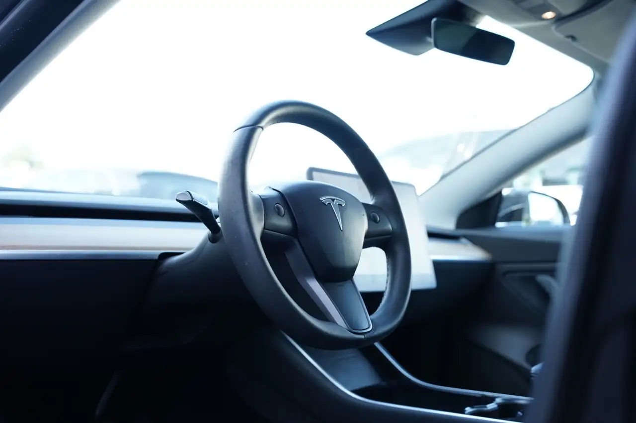 Tesla Model 3 photo Tesla Model 3