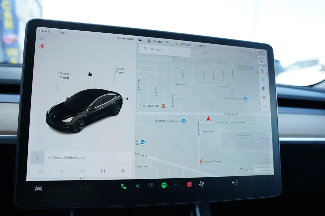 Tesla Model 3 photo Tesla Model 3