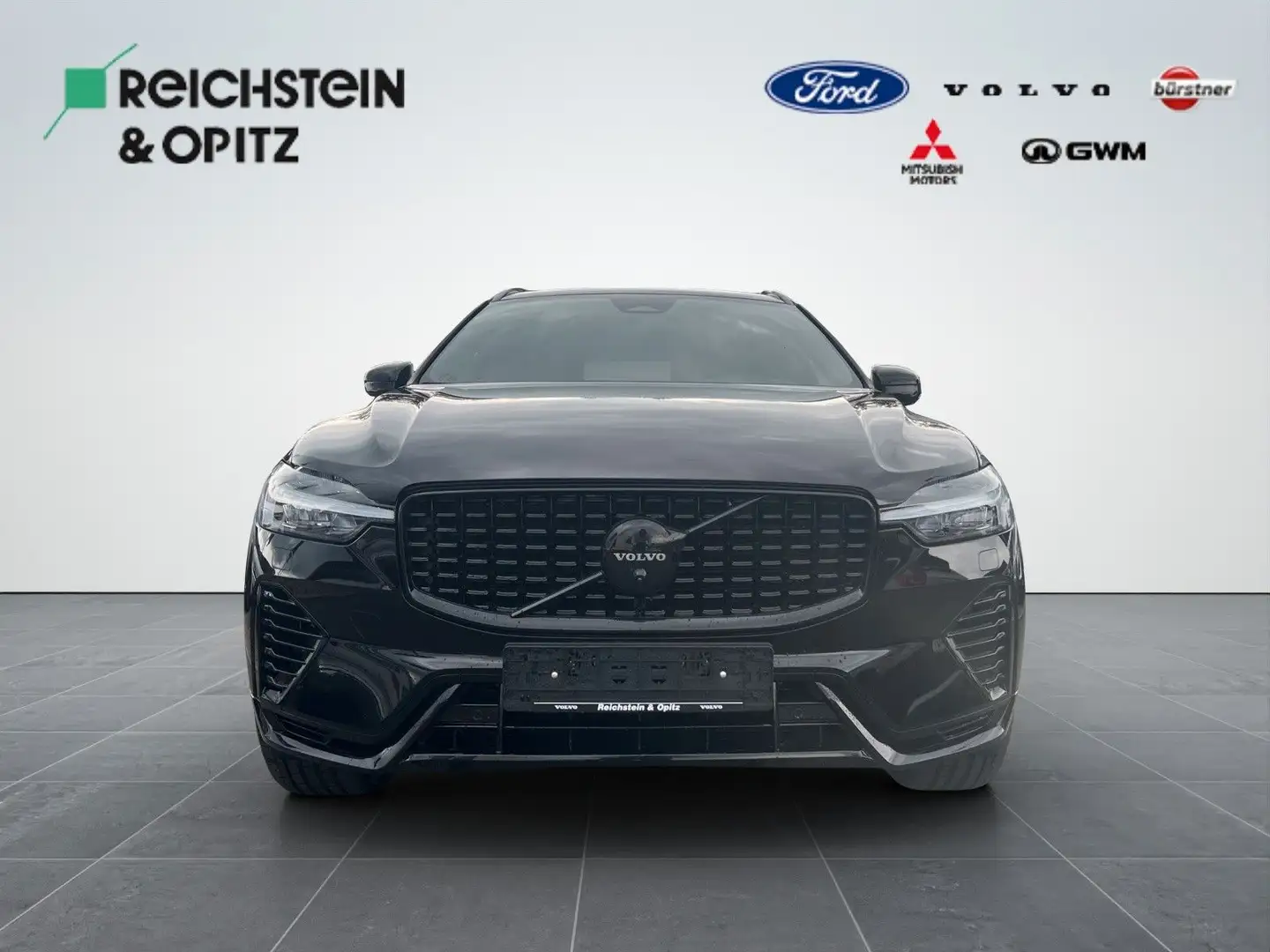 Volvo XC60 Ultra Black Edition Recharge Plug-In Hybrid Schwarz - 2