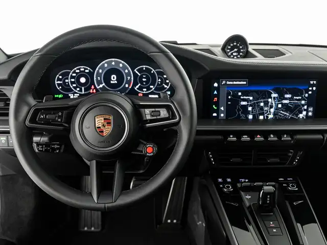 Porsche 911 view 8