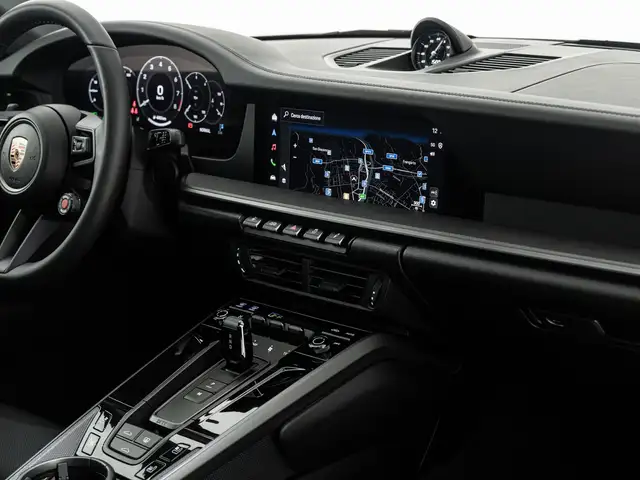 Porsche 911 view 14