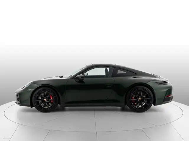 Porsche 911 view 6