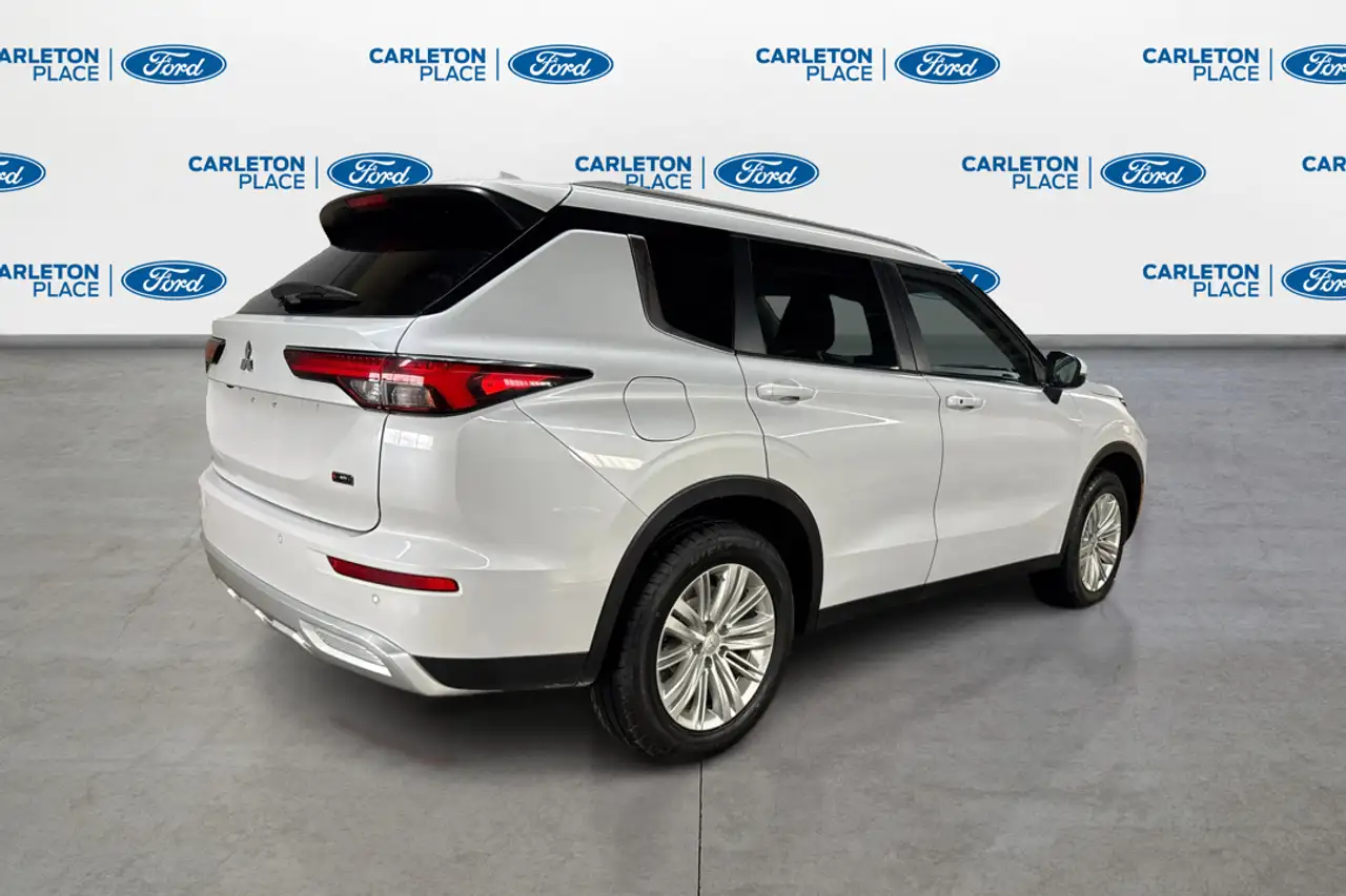 Mitsubishi Outlander снимка Mitsubishi Outlander