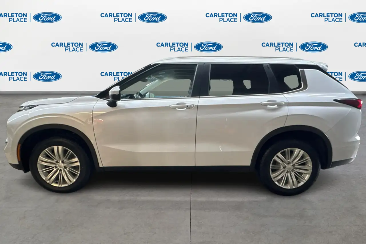 Mitsubishi Outlander снимка Mitsubishi Outlander