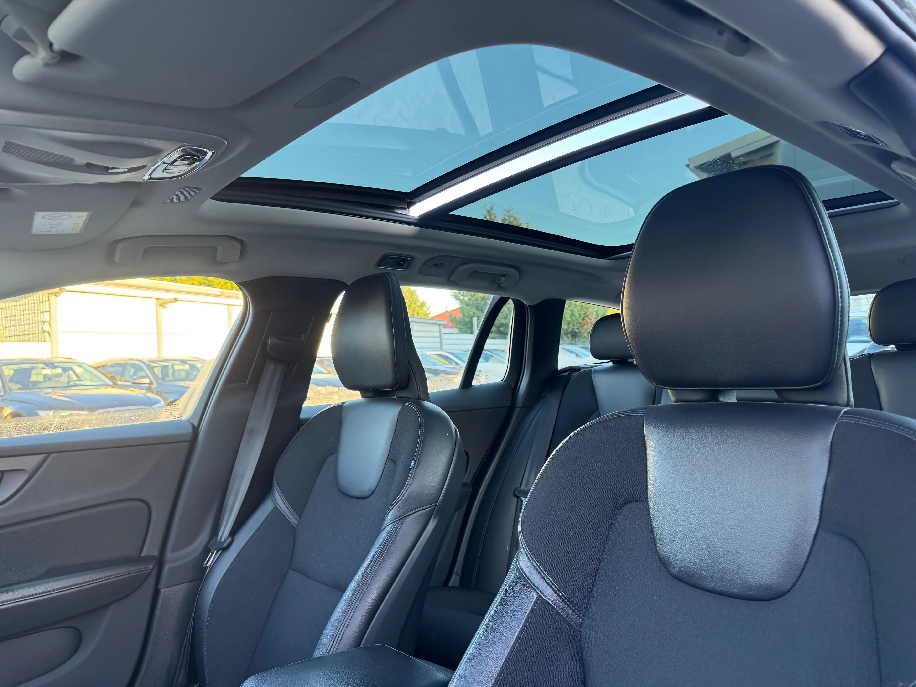 Volvo V60 D3 Geartronic "Momentum Pro" 360 Kamera — photo 11