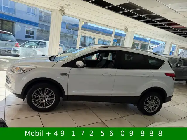 Ford Kuga view 3