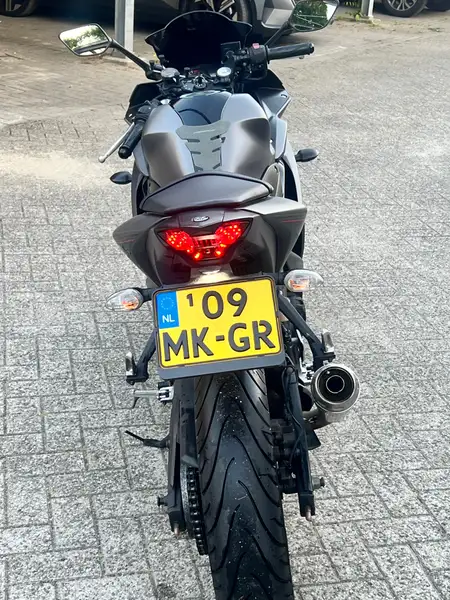 Yamaha YZF-R3 - foto 2