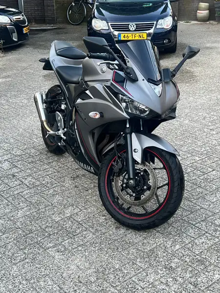 Yamaha YZF-R3 - foto 3