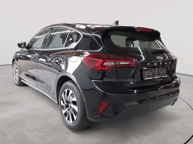 Ford Focus view 5