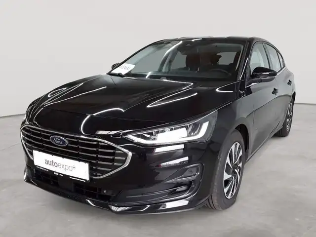 Ford Focus view 2