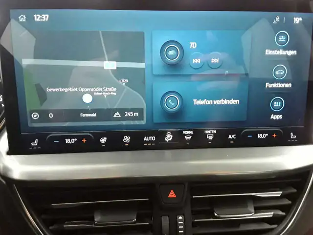 Ford Focus view 12