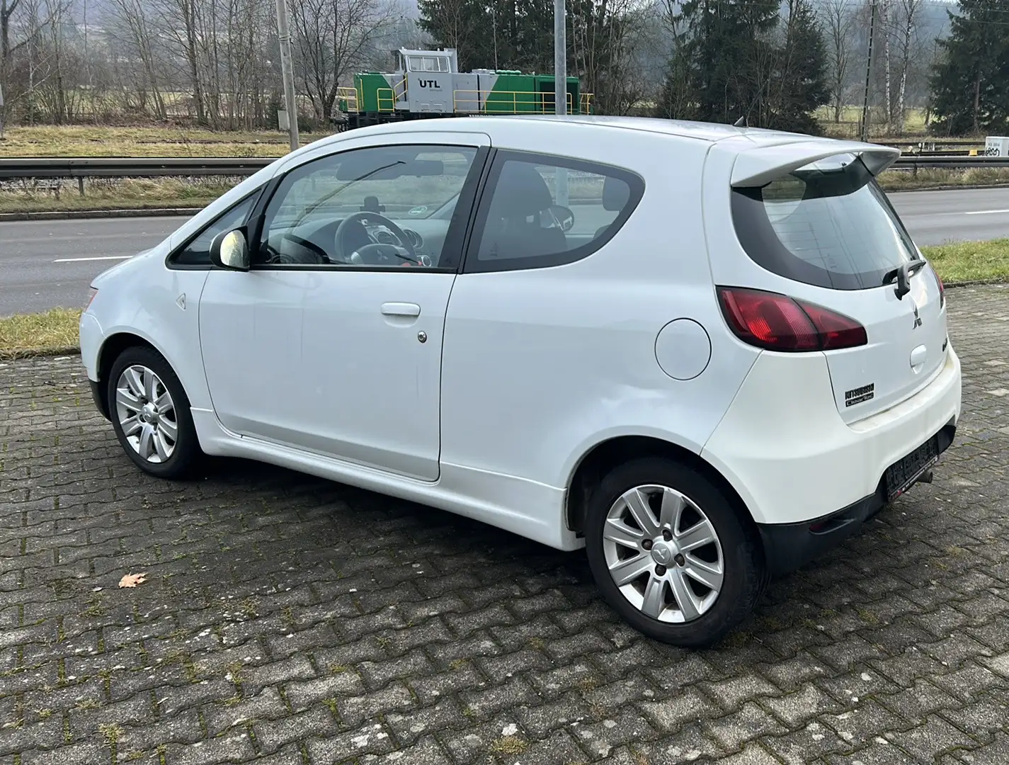 Mitsubishi Colt ClearTec 35 Jahre Weiß - 2