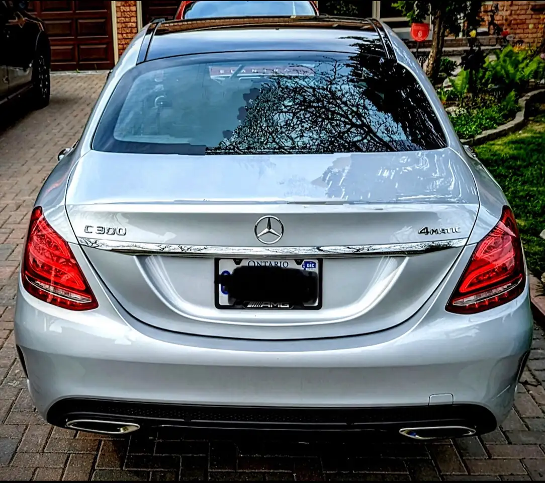 Mercedes-Benz C-Class снимка Mercedes-Benz C-Class